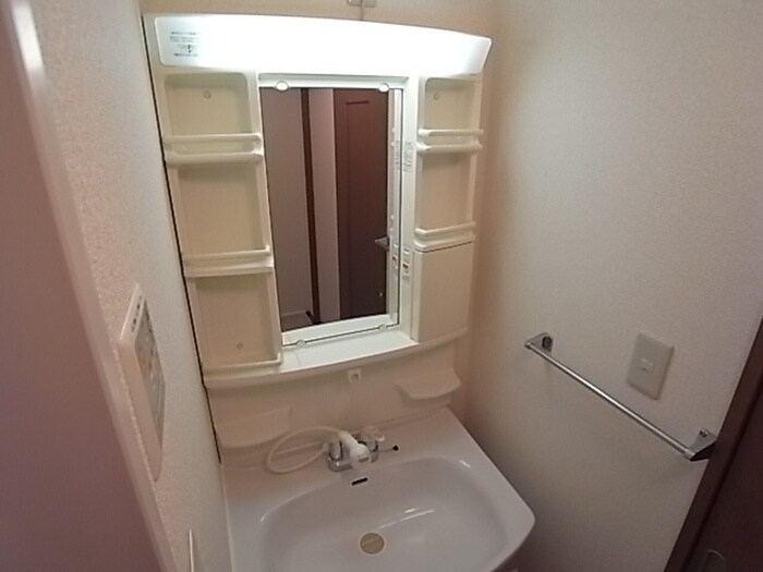 物件内観写真9　(洗面)