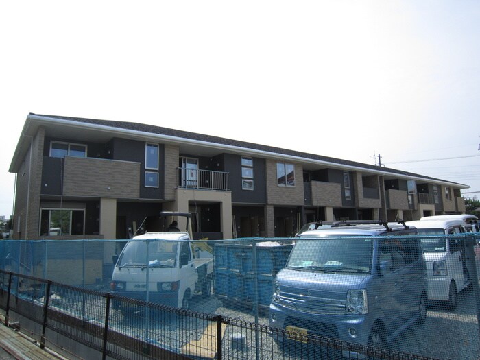 物件外観写真4　(駐車場)