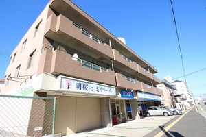グリーンマンションⅢ外観写真