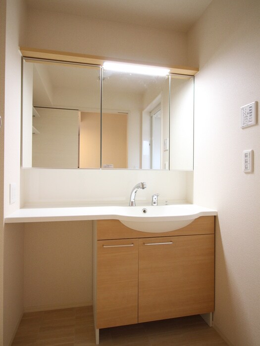 物件内観写真8　(洗面)