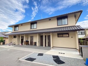 ブロード嵯峨外観写真