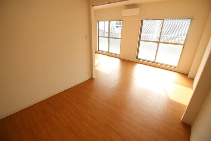 物件内観写真10　(居室)