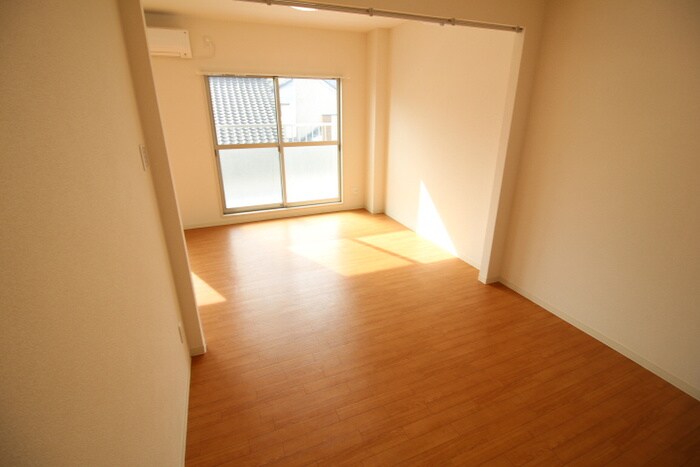 物件内観写真11　(居室)