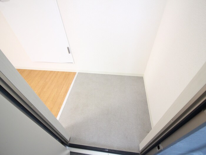 物件内観写真17　(玄関)