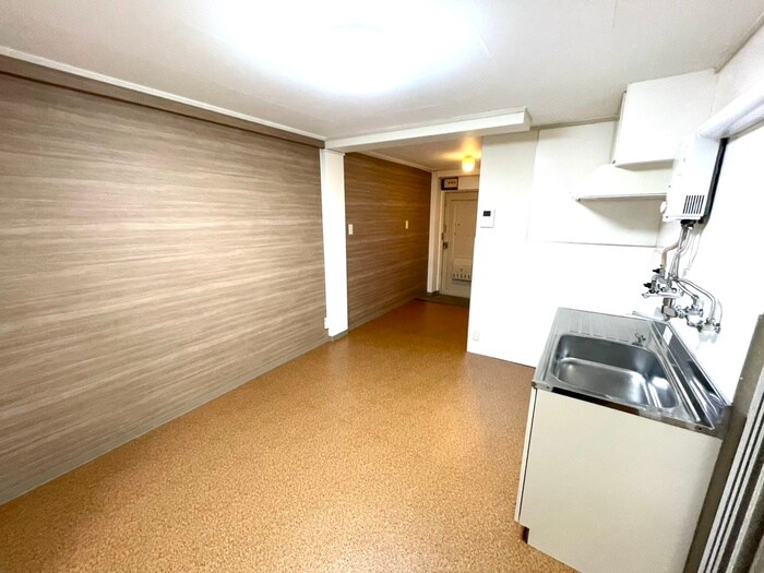 物件内観写真4　(居室)