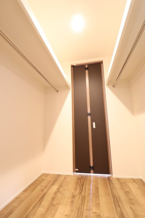 物件内観写真8　(収納)