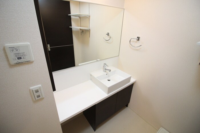 物件内観写真9　(洗面)