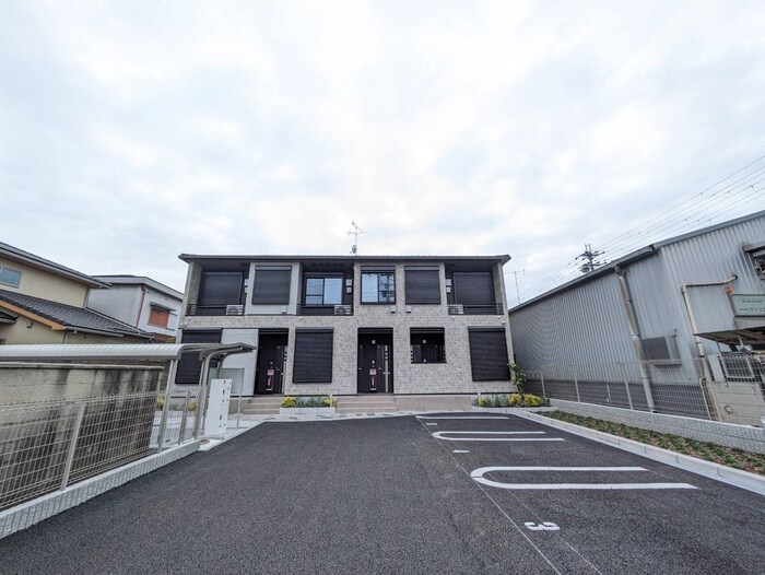 物件外観写真1　(外観写真)