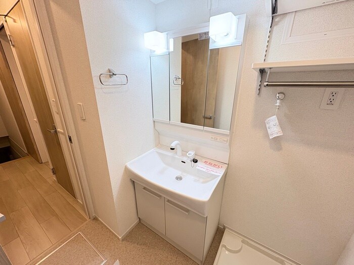 物件内観写真9　(洗面)