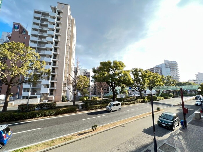 物件内観写真22　(室内からの展望)