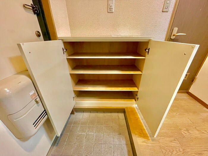 物件内観写真10　(靴箱)