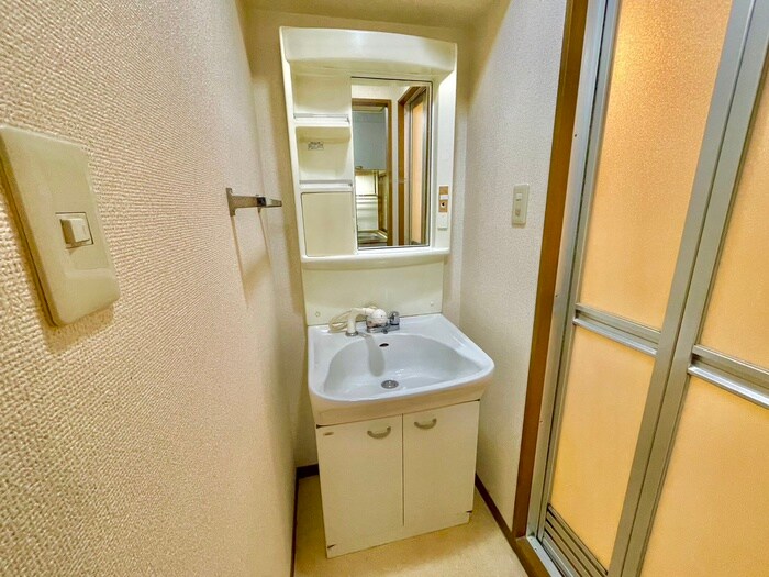 物件内観写真12　(洗面)