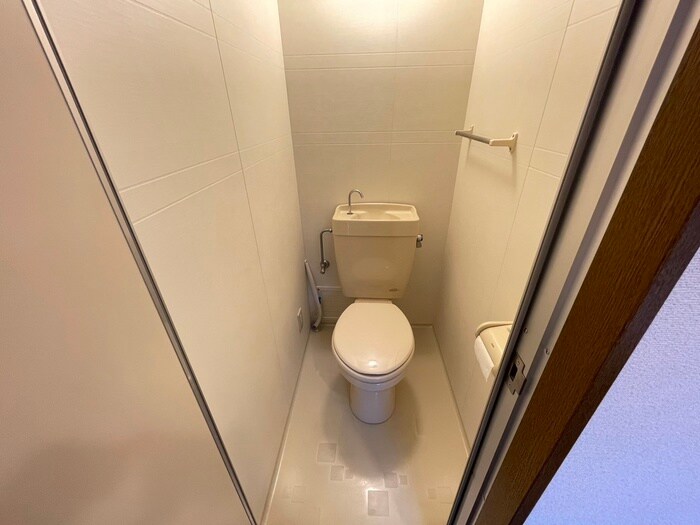 物件内観写真11　(トイレ)