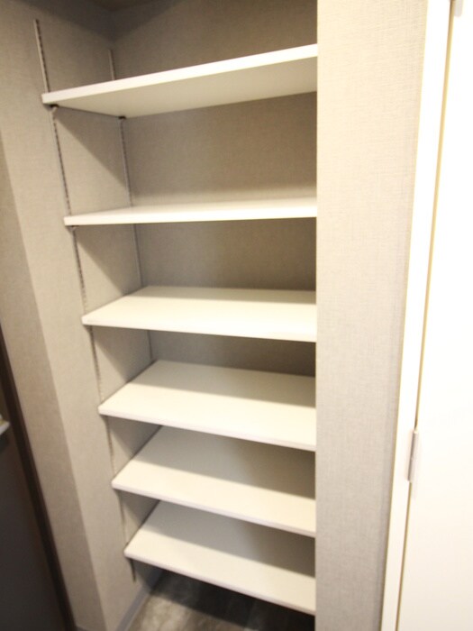 物件内観写真8　(靴箱)