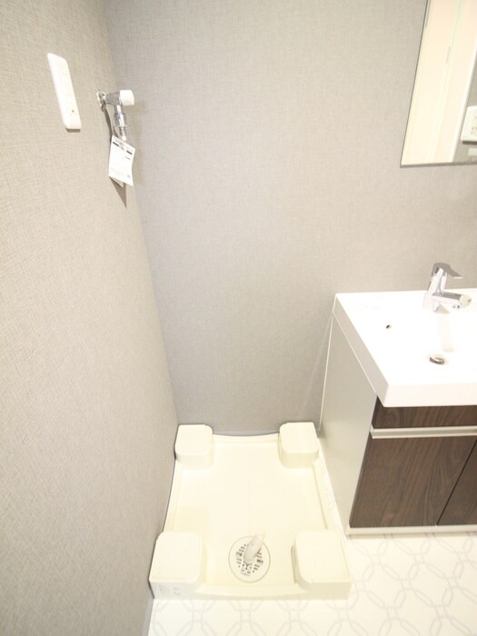 物件内観写真11　(洗濯機置場)