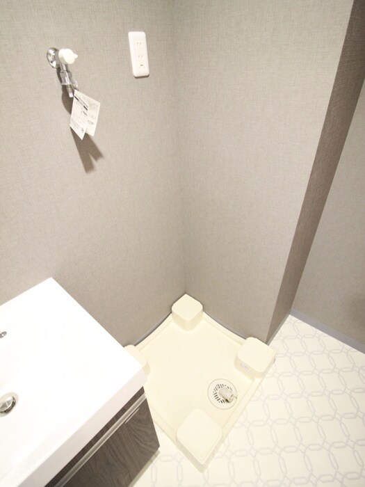 物件内観写真12　(洗濯機置場)