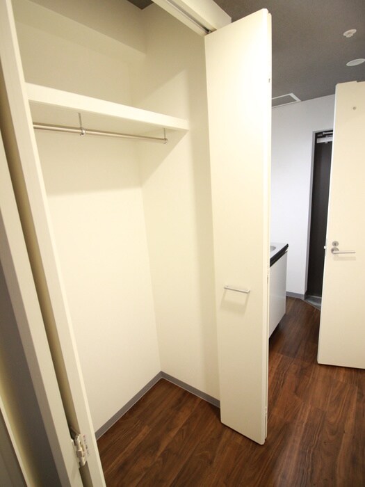 物件内観写真16　(収納)