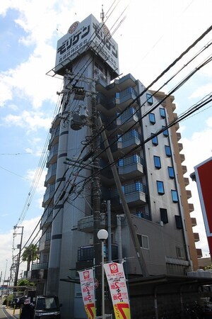 ロータリーマンション出口外観写真
