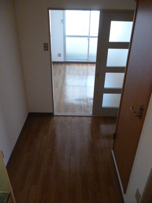 物件内観写真10　(廊下)