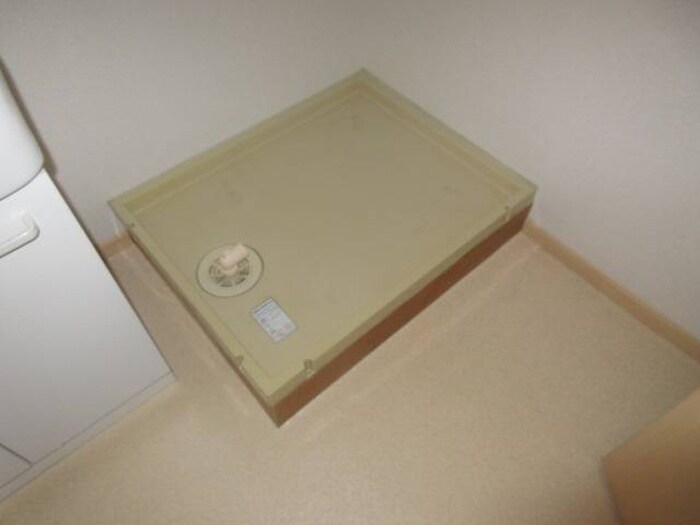 物件内観写真14　(洗濯機置場)