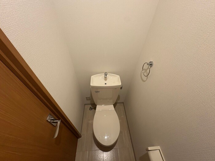 物件内観写真13　(トイレ)