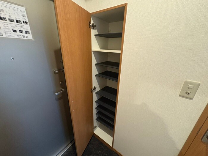 物件内観写真18　(靴箱)