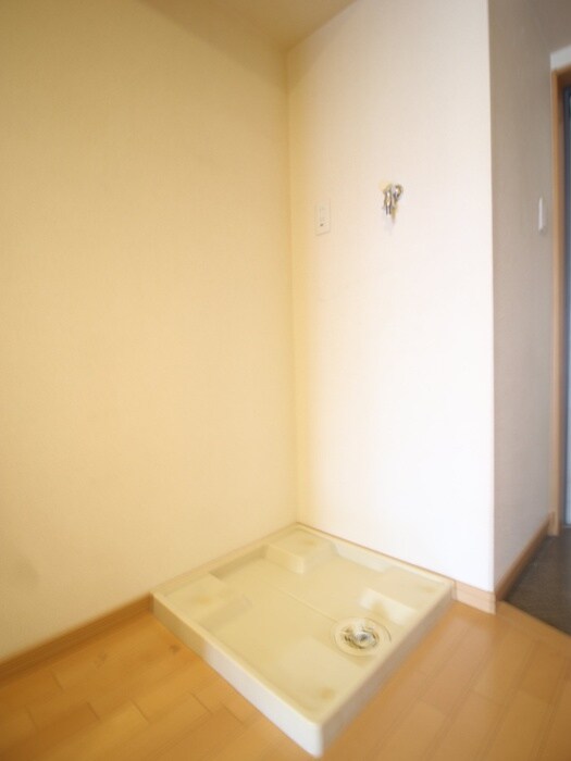 物件内観写真13　(洗濯機置場)