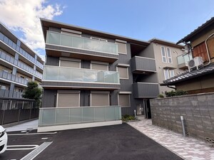 リベルテ四条梅津外観写真