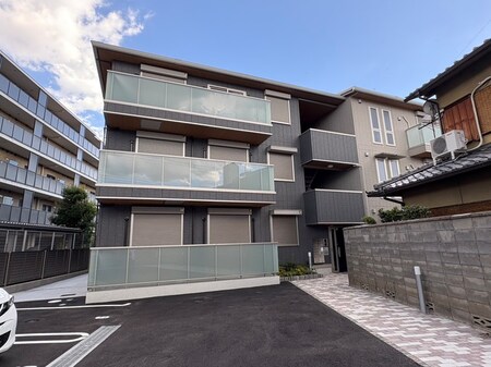 リベルテ四条梅津外観写真