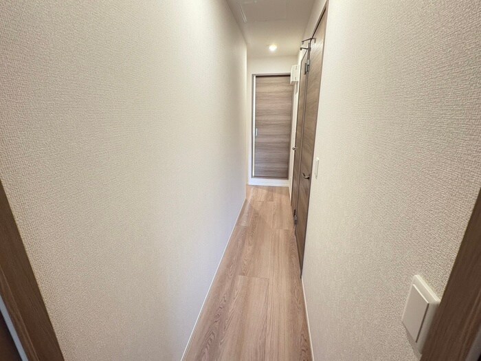 物件内観写真17　(廊下)