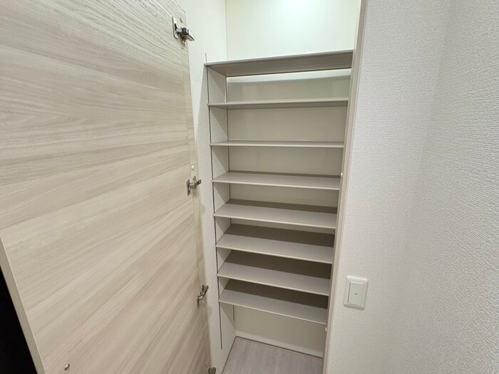 物件内観写真18　(靴箱)