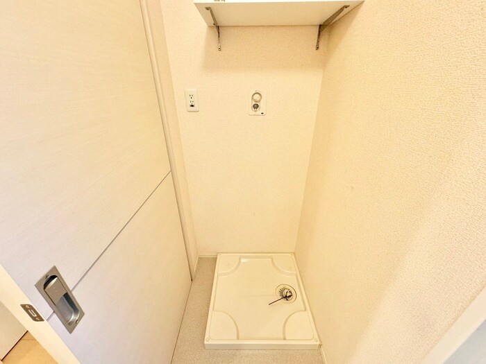 物件内観写真17　(洗濯機置場)