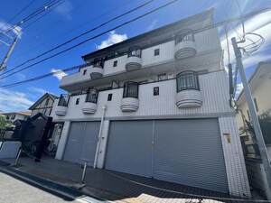 クイーンズピア枚方外観写真