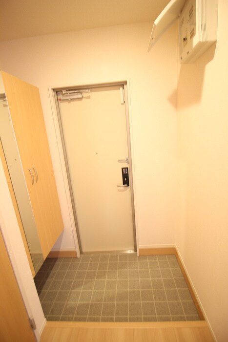 物件内観写真15　(玄関)