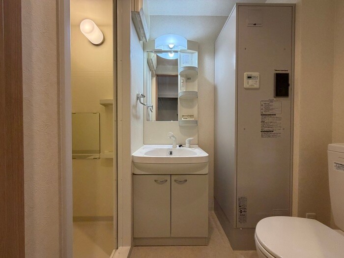 物件内観写真11　(洗面)