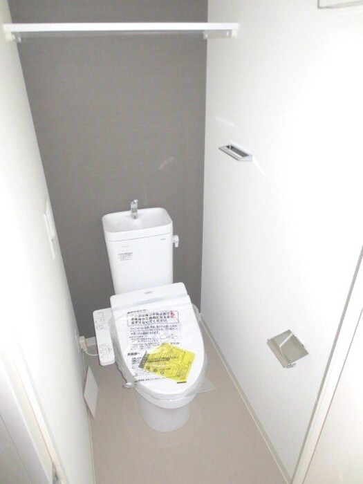 物件内観写真8　(トイレ)