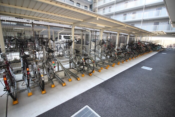 物件外観写真5　(駐輪場)