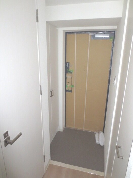 物件内観写真14　(玄関)