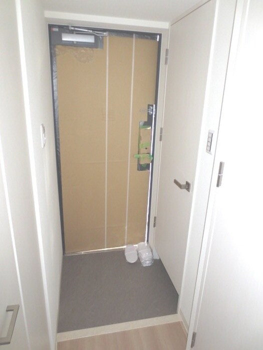 物件内観写真15　(玄関)