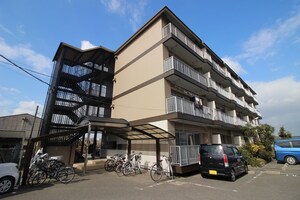清信ハイツ外観写真