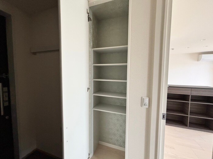 物件内観写真12　(収納)