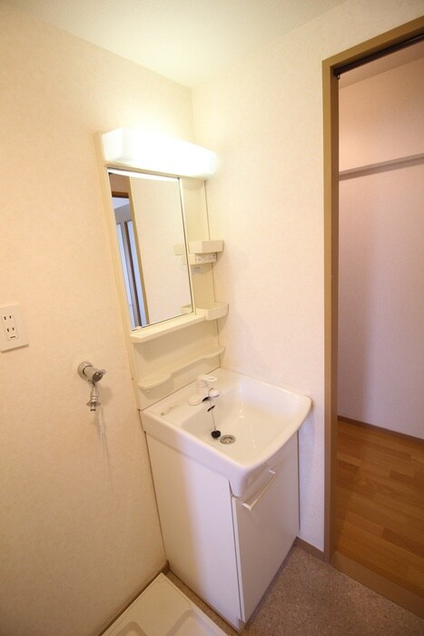 物件内観写真9　(洗面)
