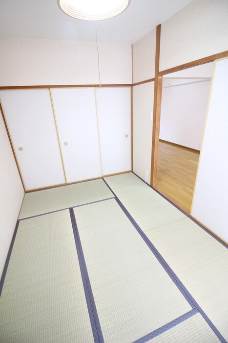 物件内観写真12　(居室)