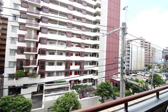 物件内観写真20　(室内からの展望)