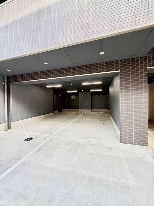 物件外観写真4　(駐車場)