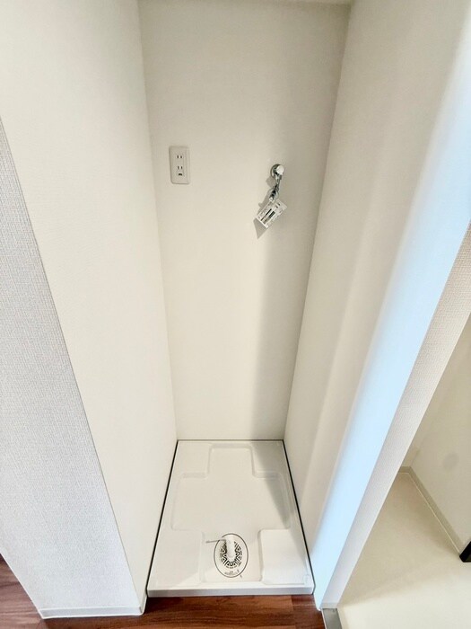 物件内観写真13　(洗濯機置場)