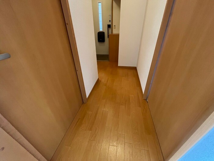 物件内観写真17　(廊下)