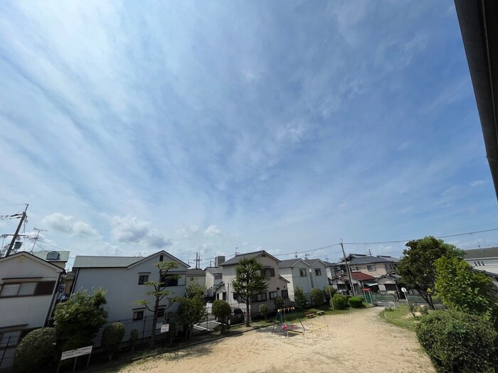 物件内観写真19　(室内からの展望)