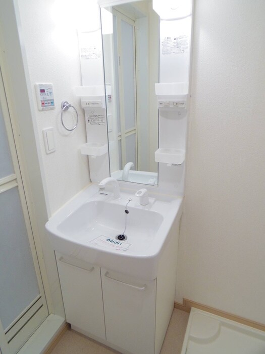 物件内観写真12　(洗面)