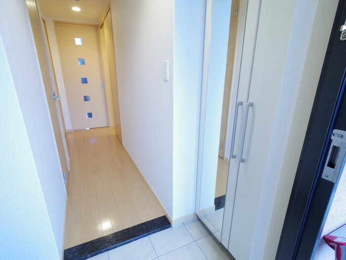 物件内観写真17　(廊下)